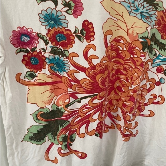 White Floral Women's Top - Picture 3 of 4